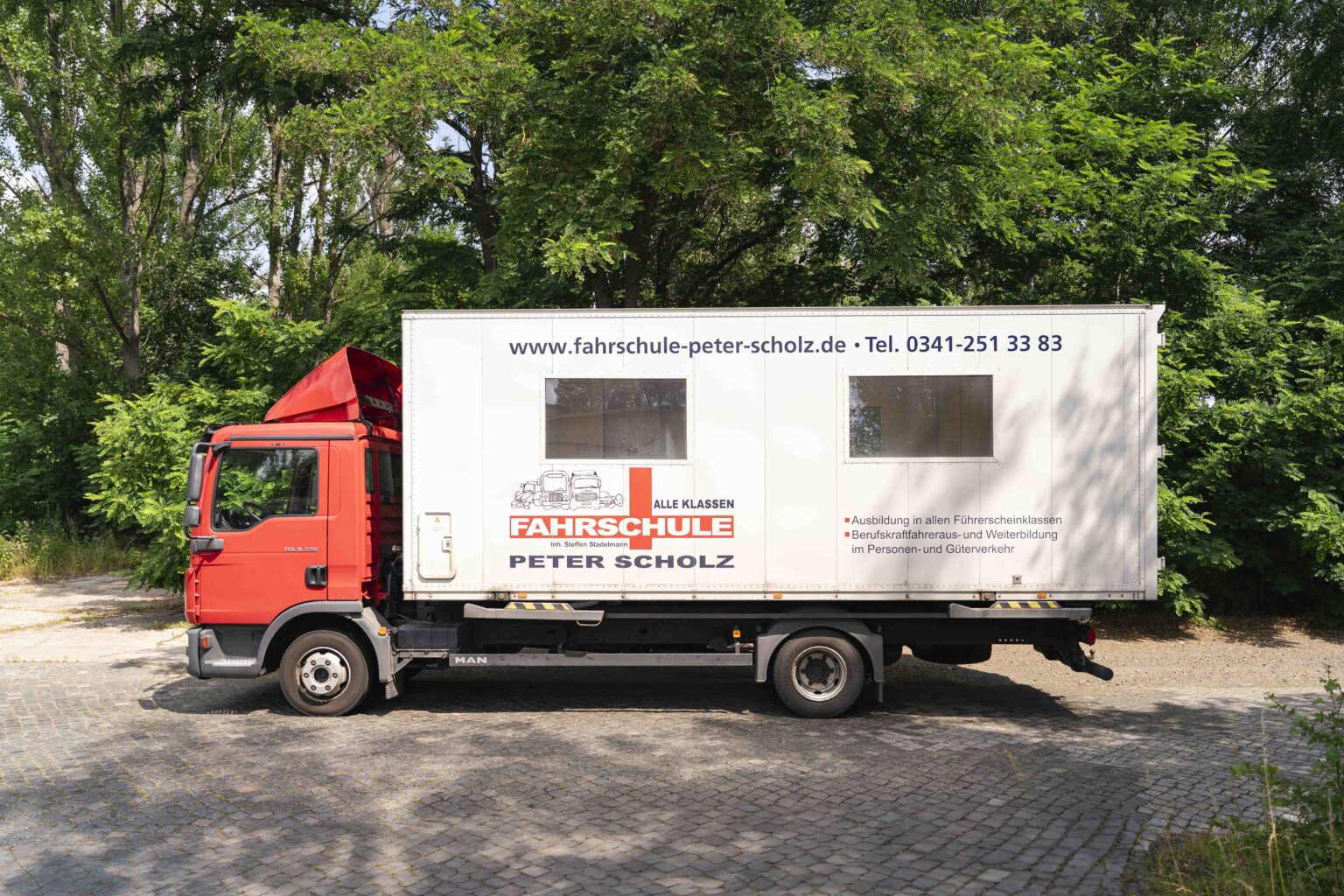 Fahrschule Peter Scholz Leipzig LKW Leistungen